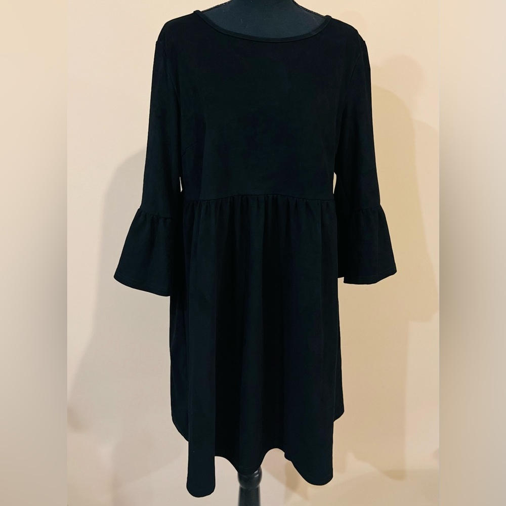 Black Aryeh dress in size large.